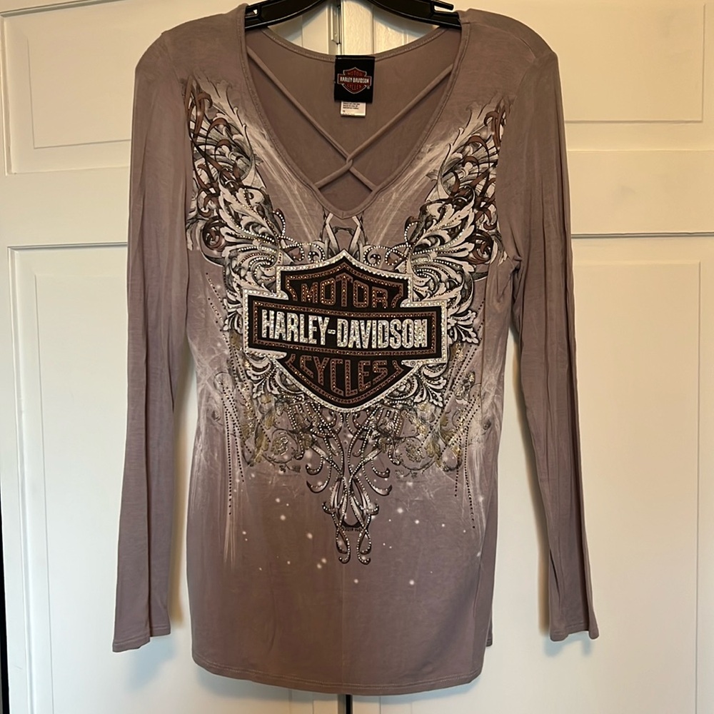 Excellent condition, long sleeve Harley Davidson shirt.